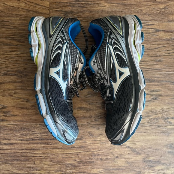 Mens mizuno shoes - Picture 2 of 6